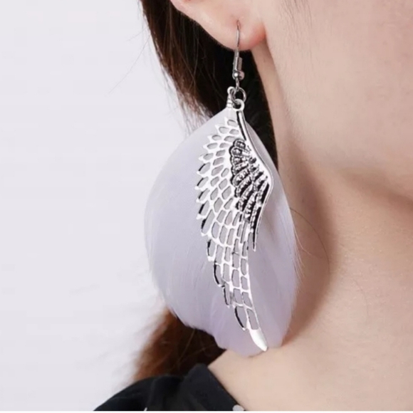 Angel Wing Feather Earrings L👀K Beautiful 🪽 Real Feathers 🤍 Costume Jewelry - Picture 4 of 8
